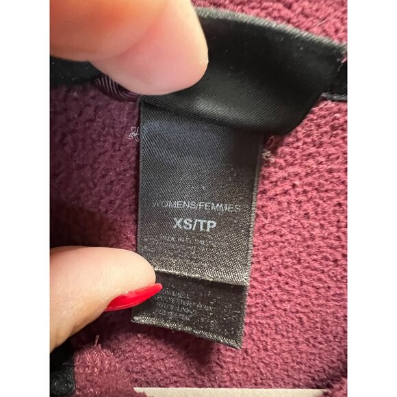 The North Face  XS Maroon Full-Zip Fleece Jacket With Pockets - Picture 6 of 6